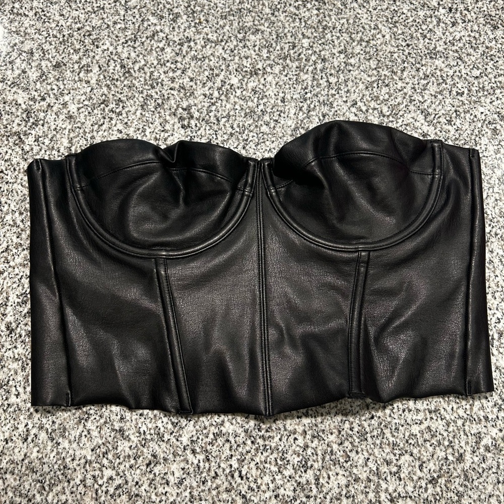 SKIMS Black Strapless Top